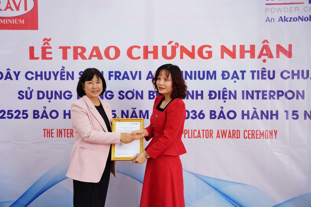 Lễ trao chứng nhận dây chuyền sơn FRAVI Aluminium đạt tiêu chuẩn sử dụng dòng sơn bột tĩnh điện interpon