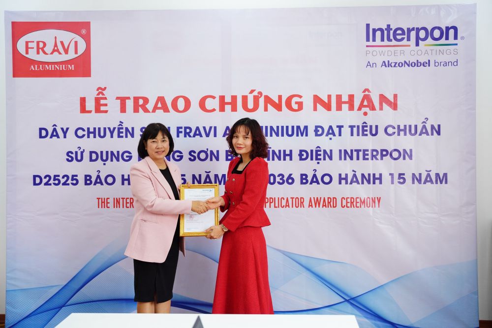 Lễ trao chứng nhận dây chuyền sơn FRAVI Aluminium đạt tiêu chuẩn sử dụng dòng sơn bột tĩnh điện interpon