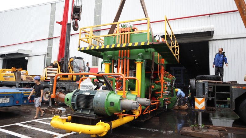 Fravi thêm máy đùn ép hiện đại phục vụ sản xuất