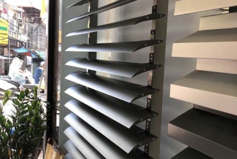 Lam nhôm lá liễu