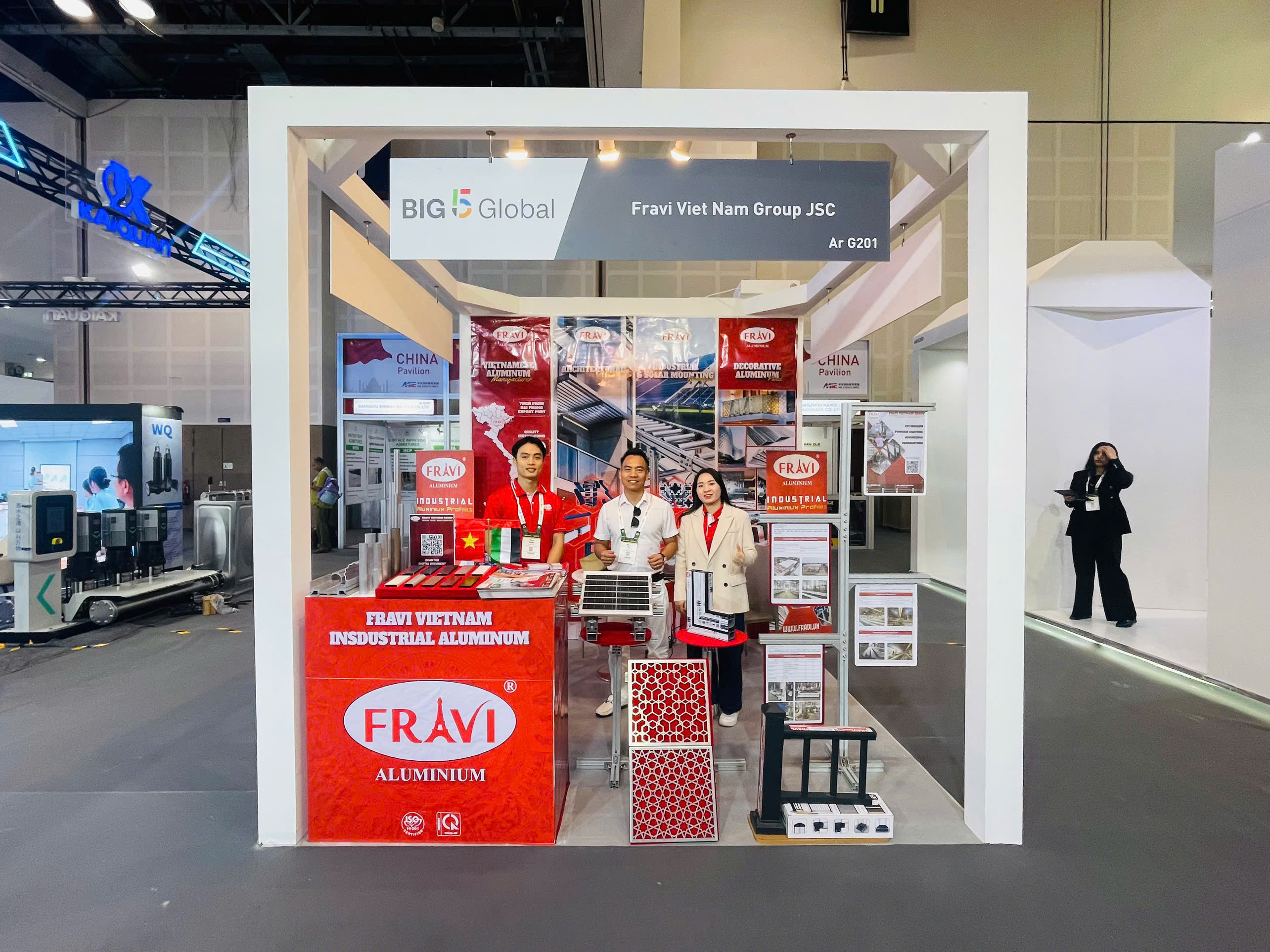 Không khí sôi động tại ngày đầu tiên của "Thế vận hội" ngành xây dựng