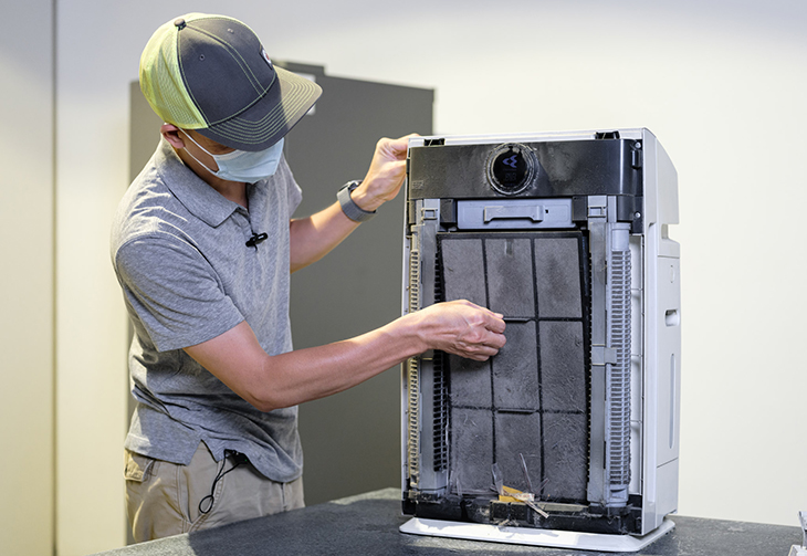 Vệ sinh màng lọc thô, màng lọc nước và màng lọc thủy tinh bằng nước sạch