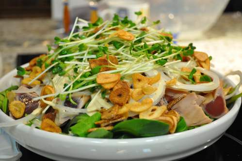 Salad cá nguwft trọn dầu giấm