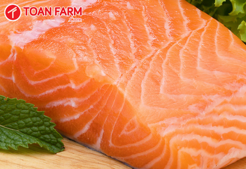 Cá hồi tươi có màu cam tươi rất đẹp