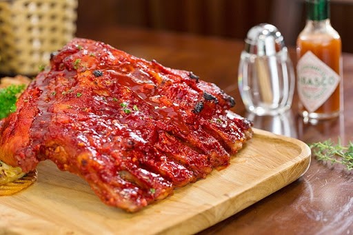 Sườn heo Mỹ nướng tảng BBQ