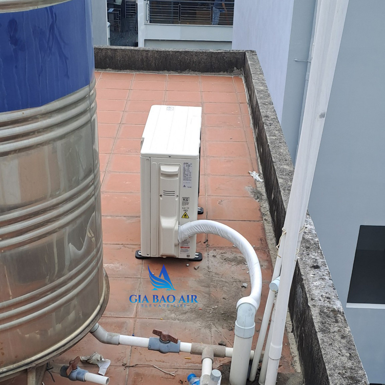 nắp che dây điện dàn nóng máy lạnh mitsubishi electric