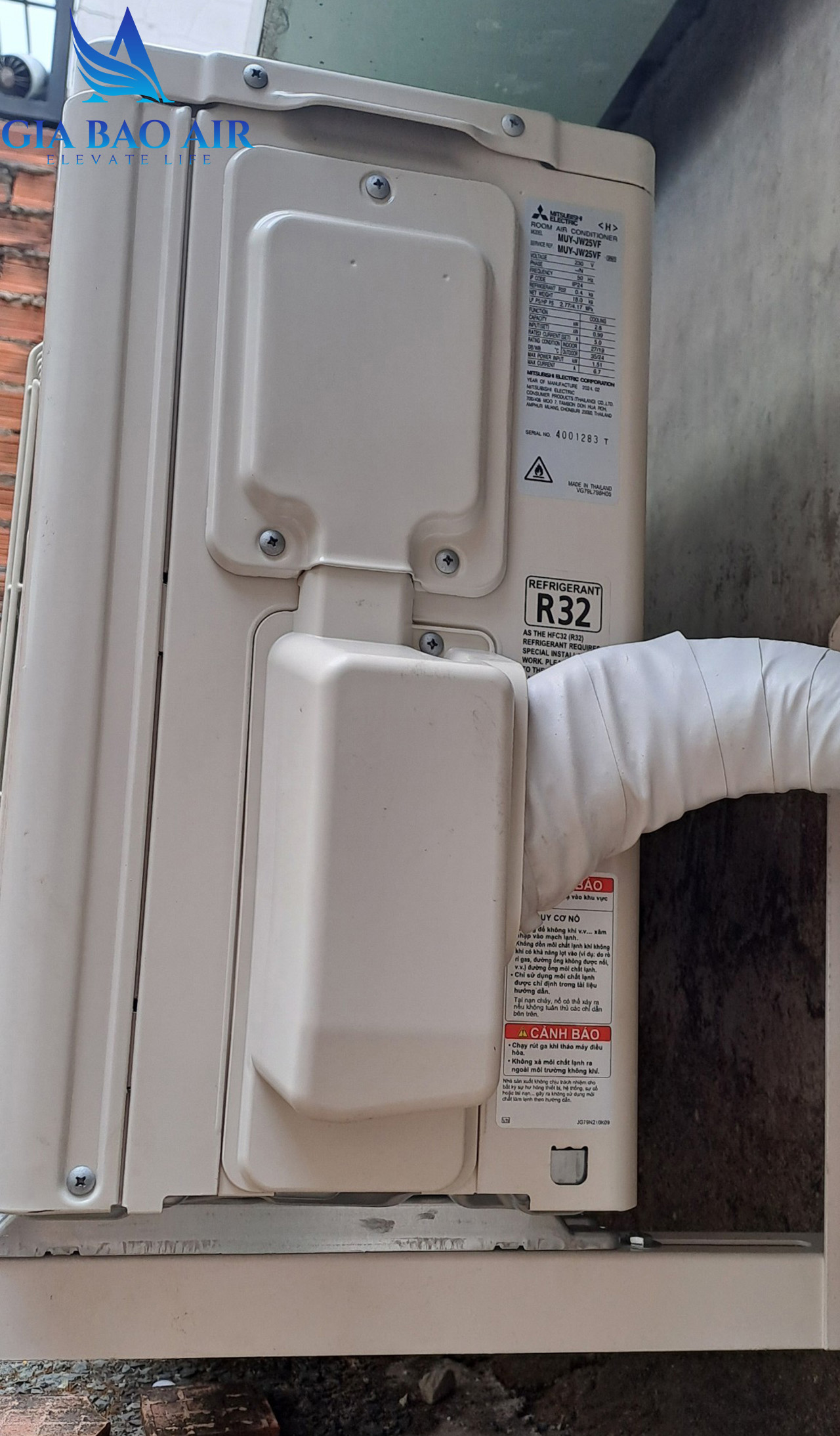 Nắp che dây điện dàn nóng