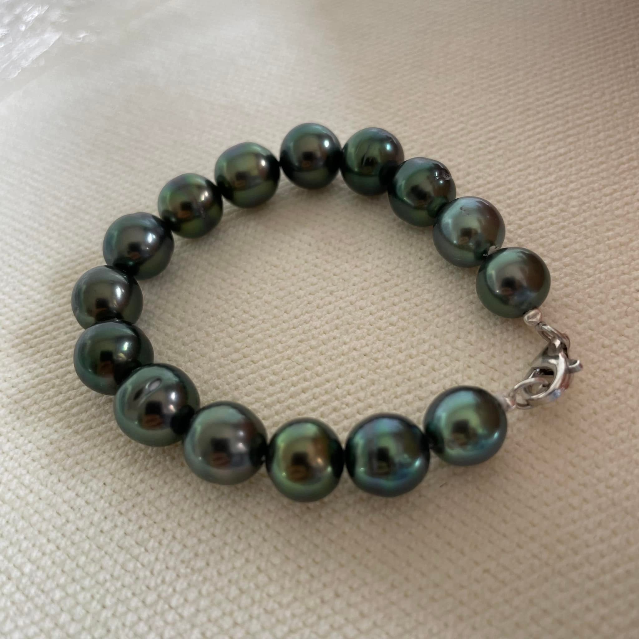 Vòng tay ngọc trai biển tahiti sẽ không làm bạn thất vọng