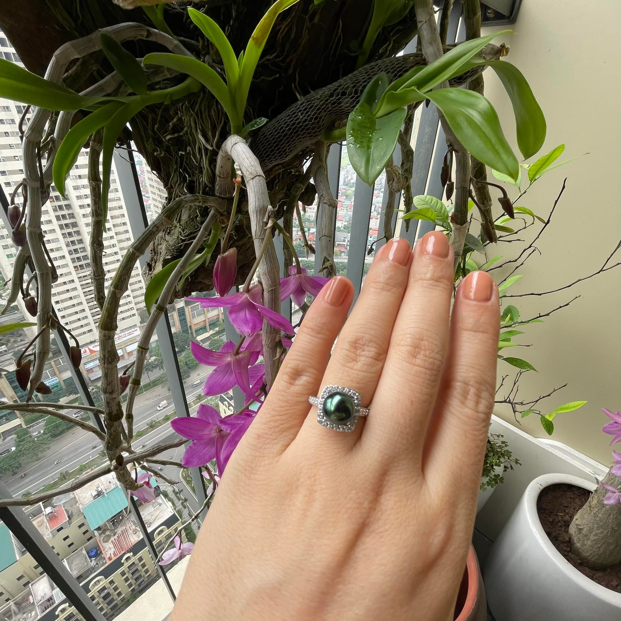 Mẫu nhẫn phù hợp với mọi màu ngọc trai