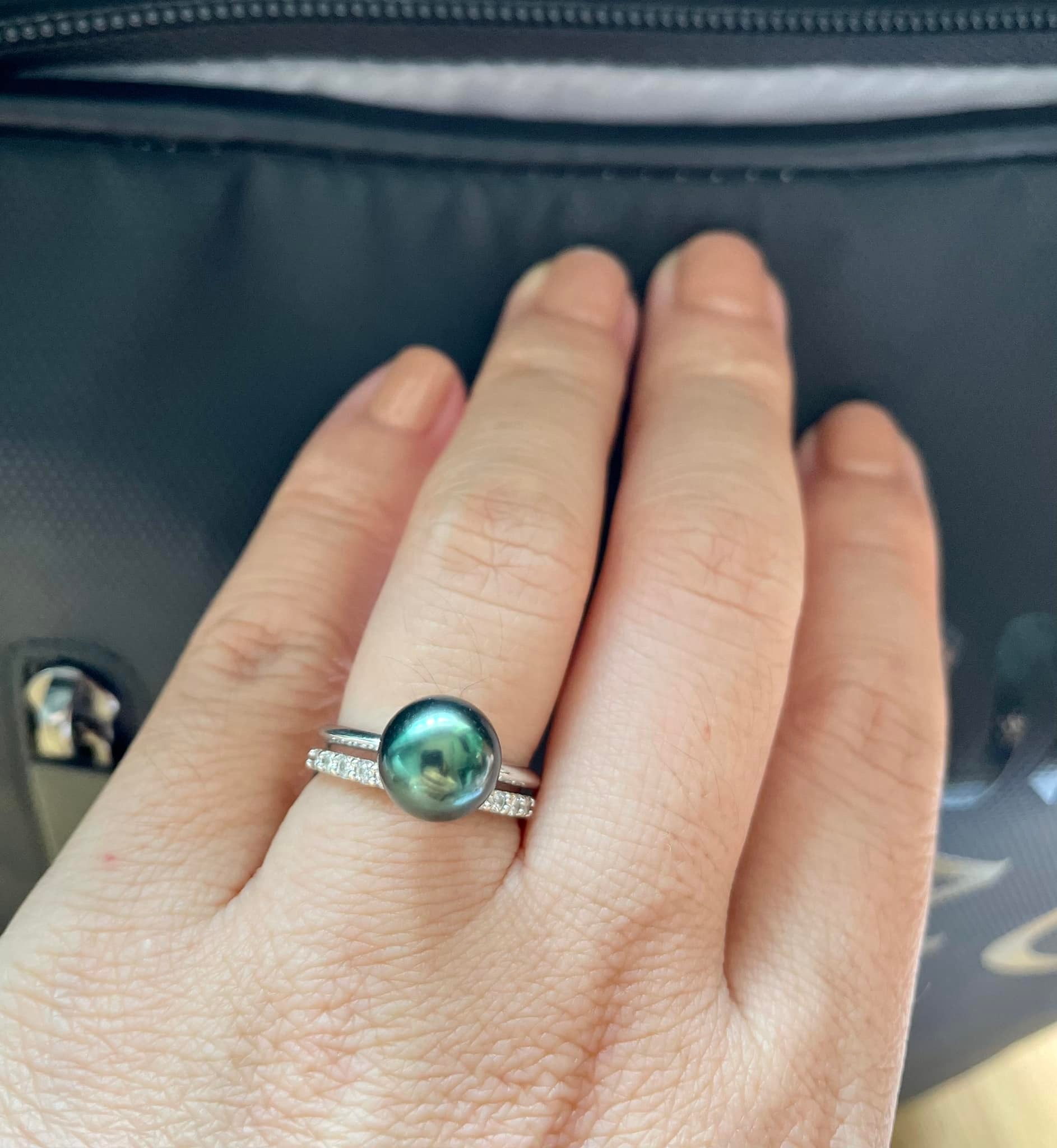 Mẫu nhẫn phù hợp với mọi màu ngọc trai