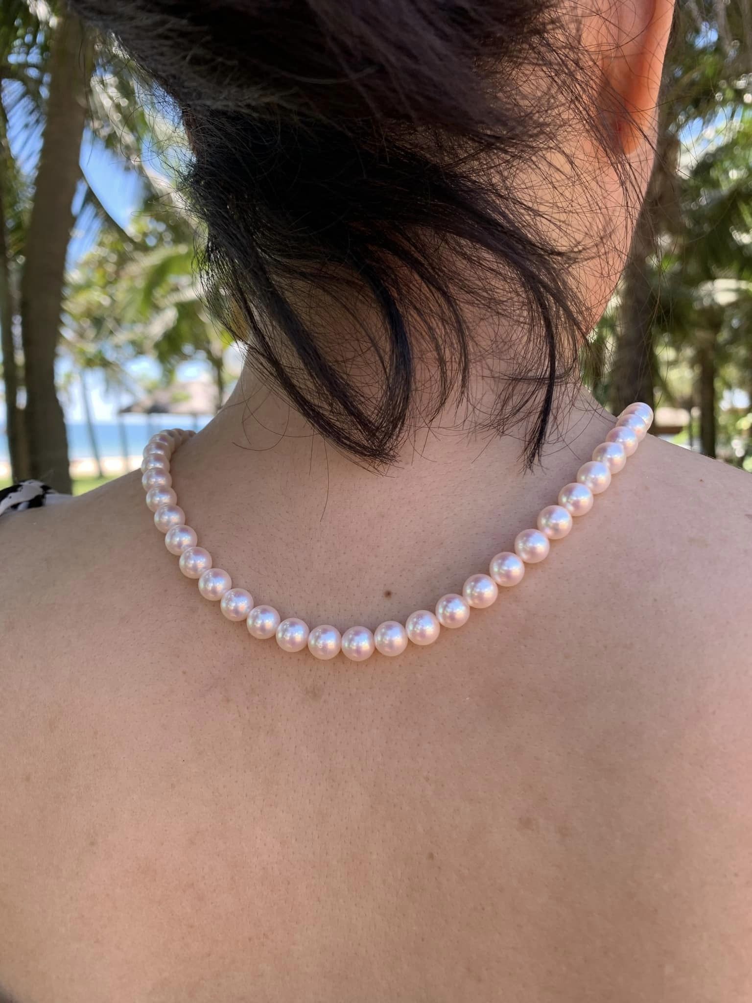 Bộ Sưu Tập Ảnh Phụ Nữ Thanh Lịch Đeo Ngọc Trai