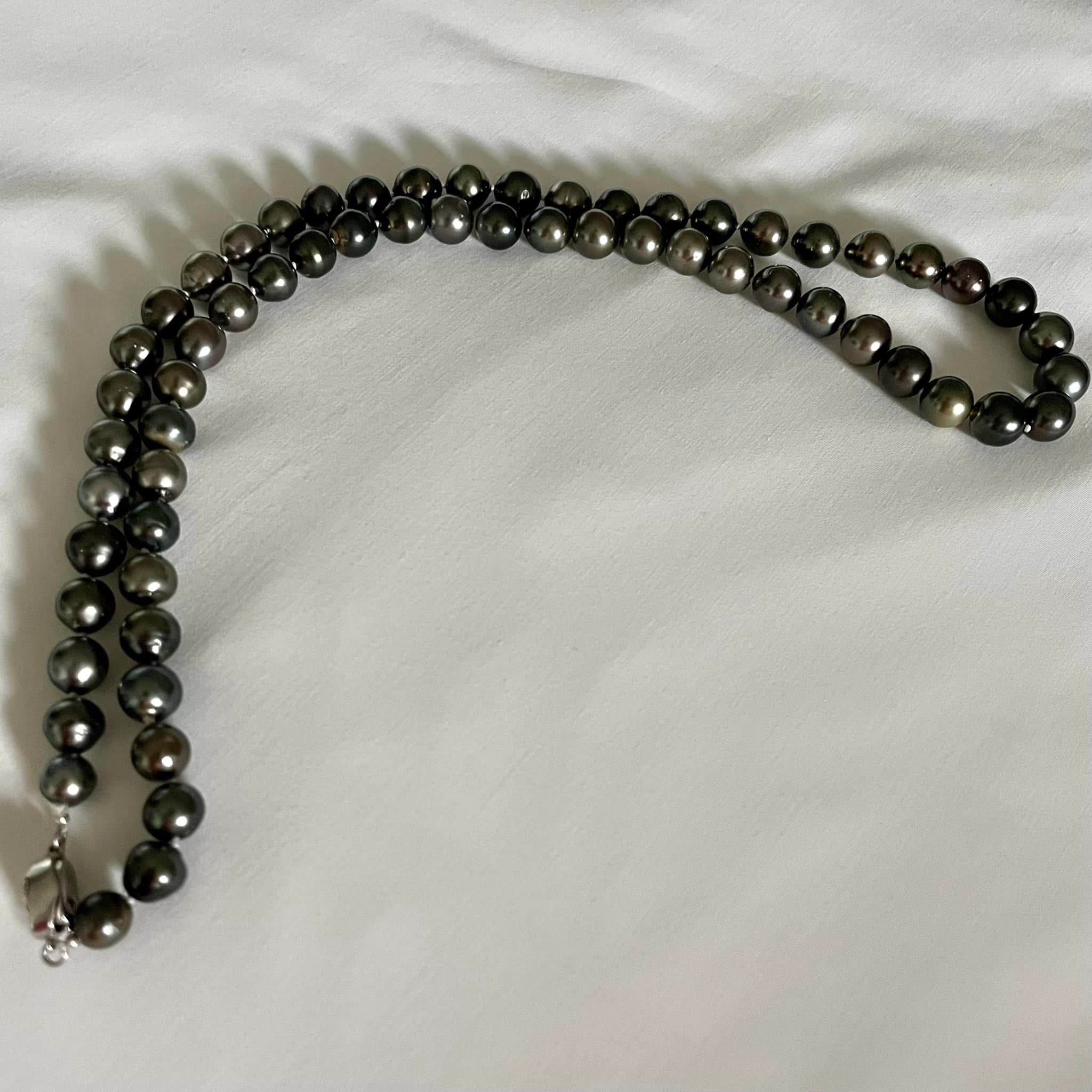 Một kiểu vòng đa dụng và cực kỳ tôn dáng