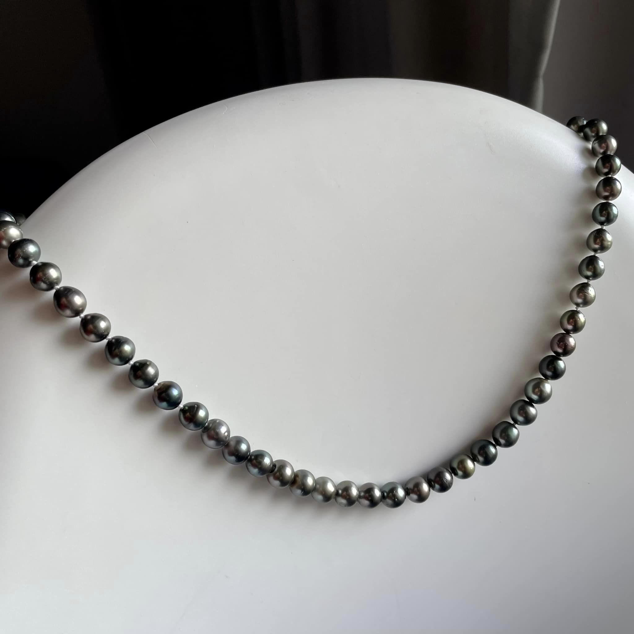 Một kiểu vòng đa dụng và cực kỳ tôn dáng