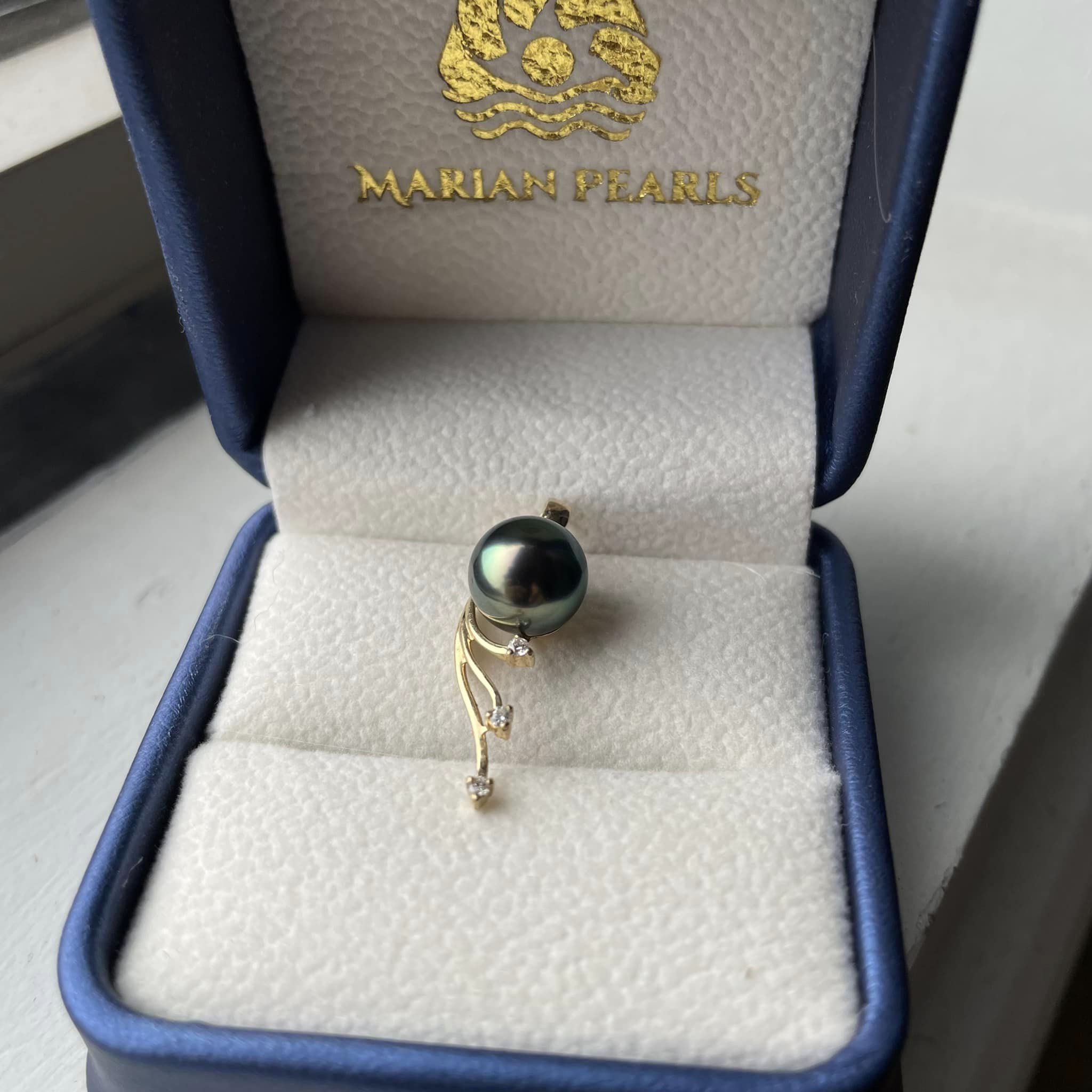 Một mẫu dây chuyền ngọc trai