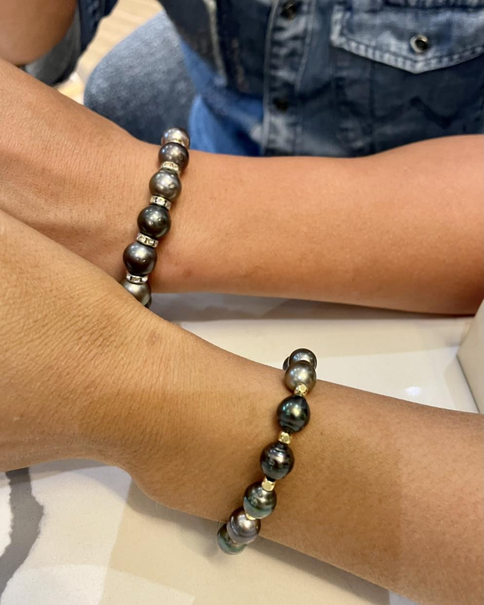 những viên ngọc trai đen đầy uy quyền