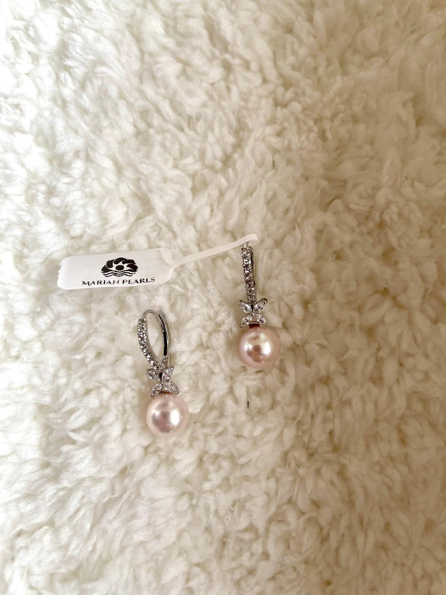 Sự Quyến Rũ Của Bông Tai Ngọc Trai Akoya Hồng