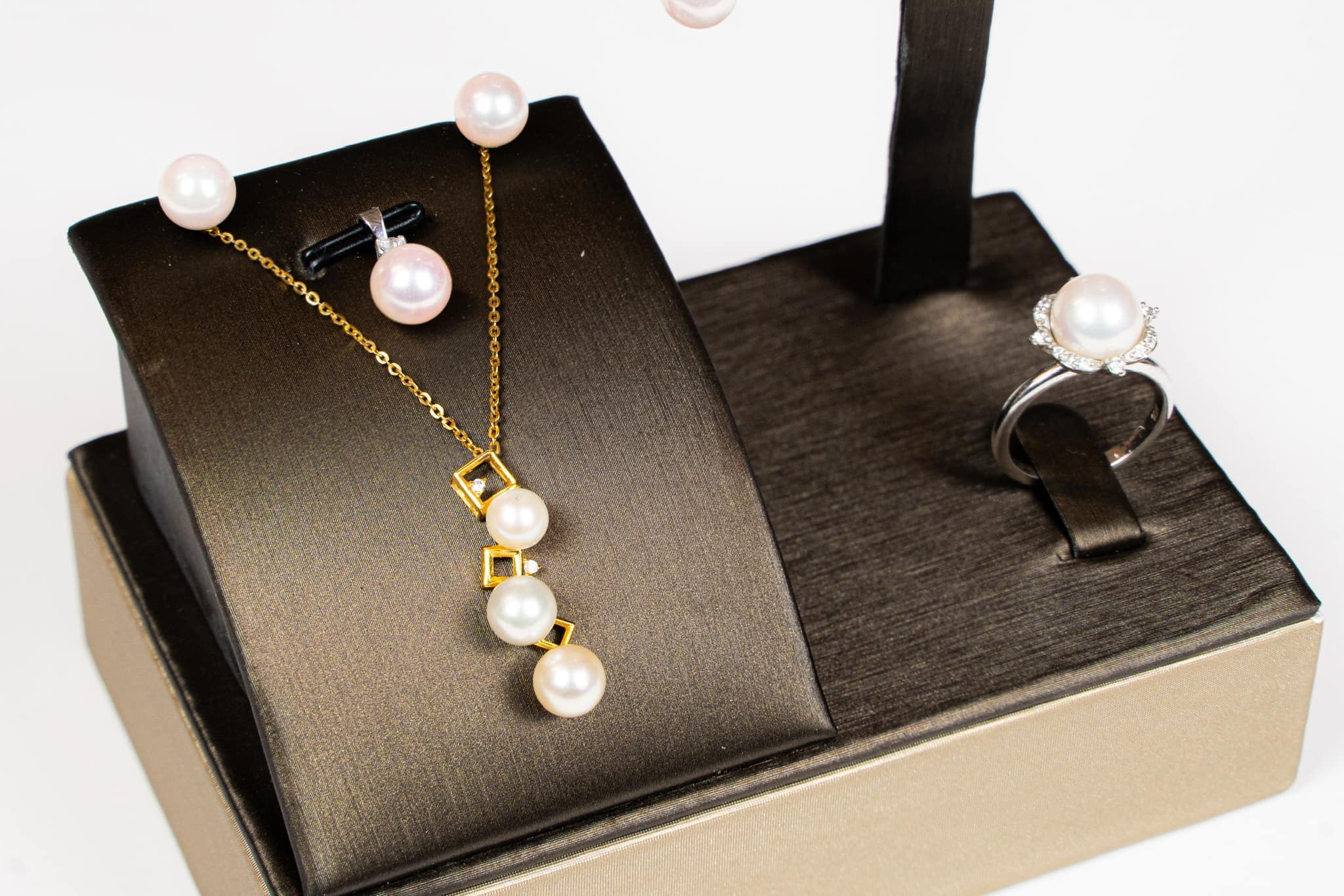 Mua Trang Sức Ngọc Trai Ở Đâu Uy Tín?