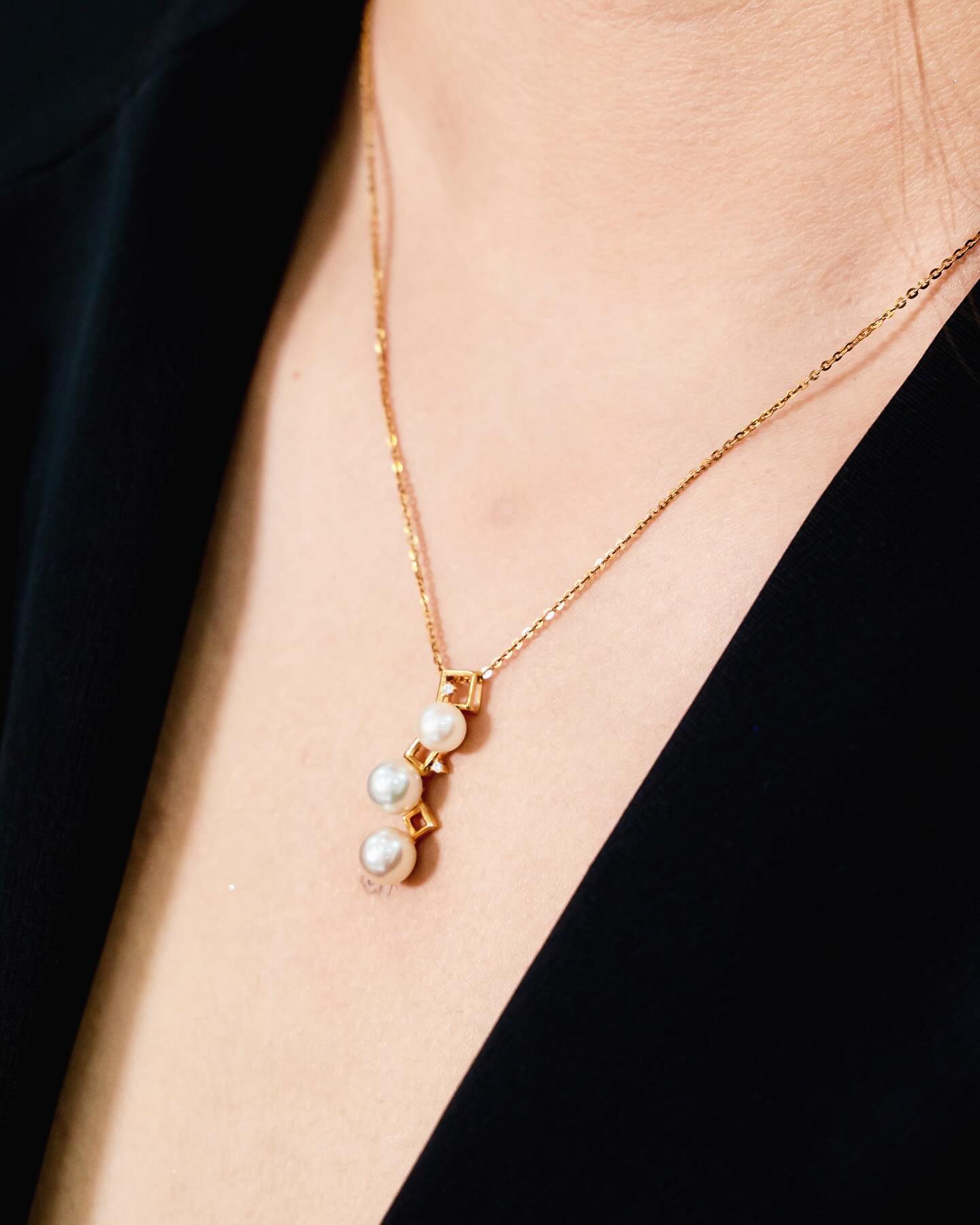 Dây Chuyền Ngọc Trai Cho Mẹ: Món Quà Của Sự Biết Ơn