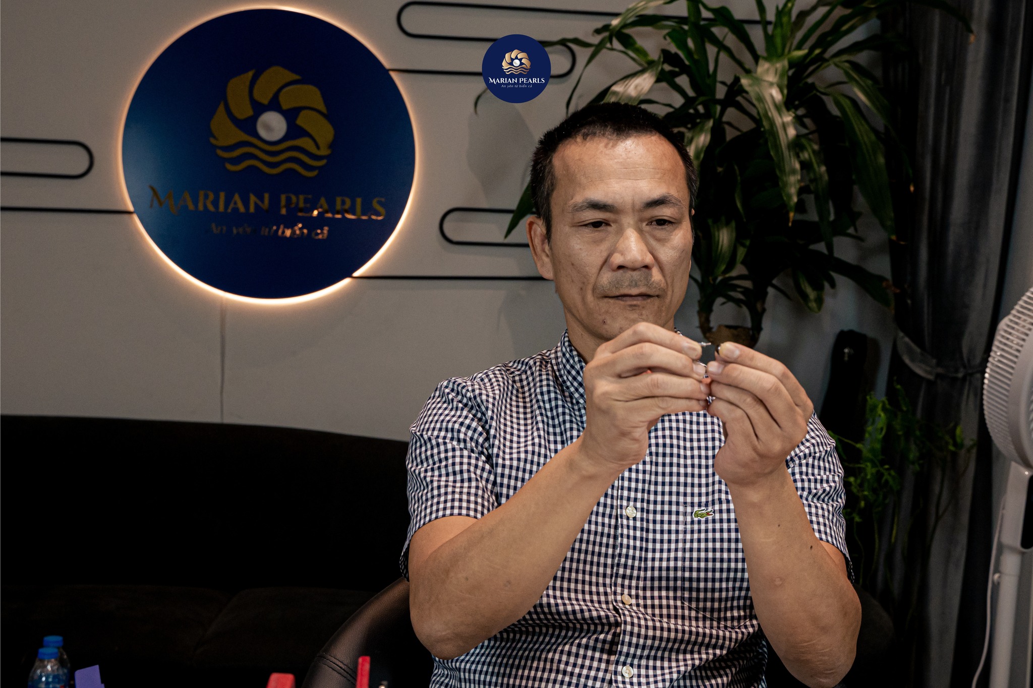 Đeo Ngọc Trai Sao Cho Sang Và Không Lỗi Mốt