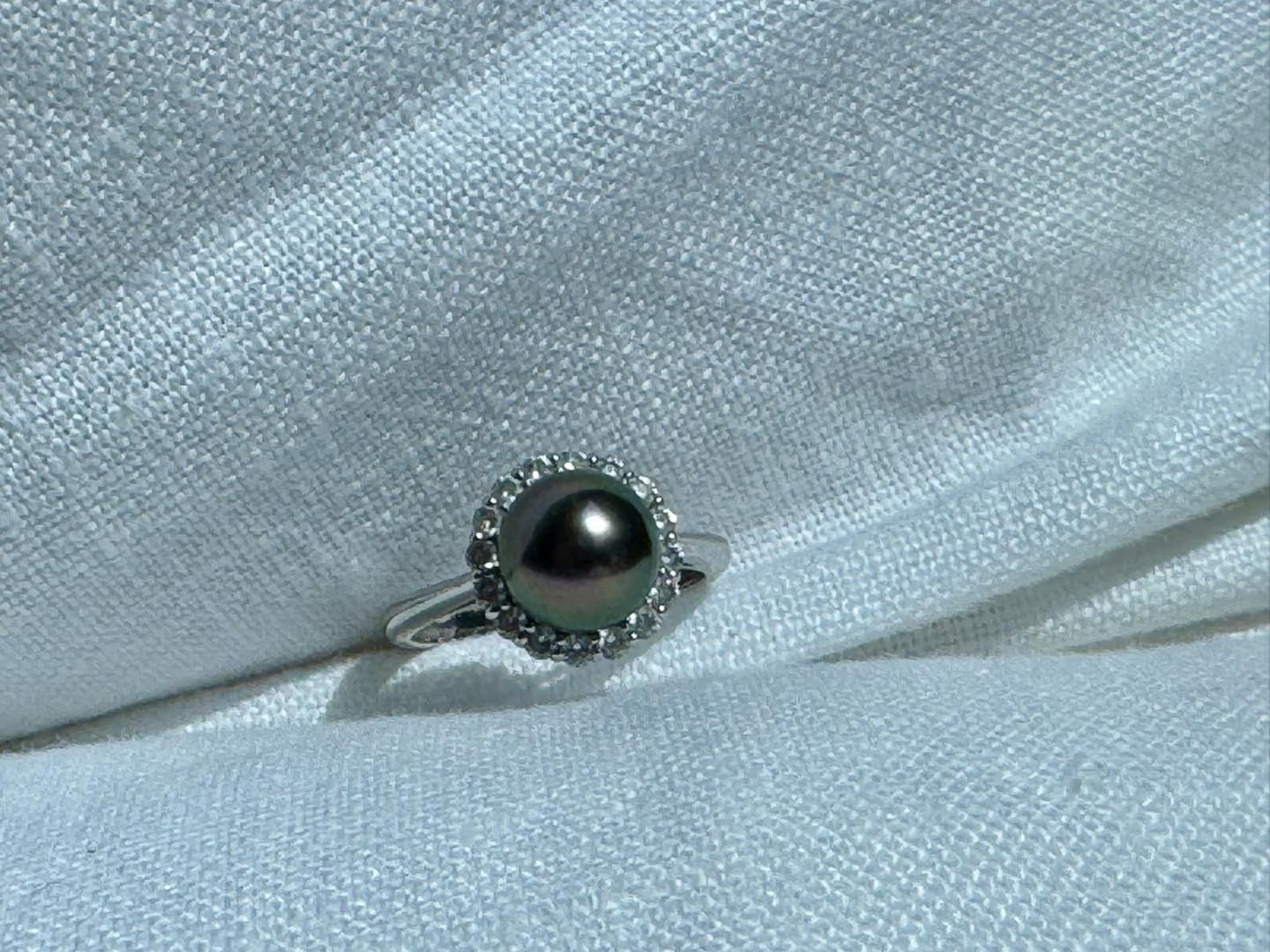 Tại Sao Ngọc Trai Có Nhiều Màu: Bí Ẩn Của Biển Cả