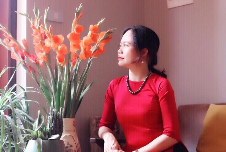 Áo dài cách tân mang nét đẹp hiện đại