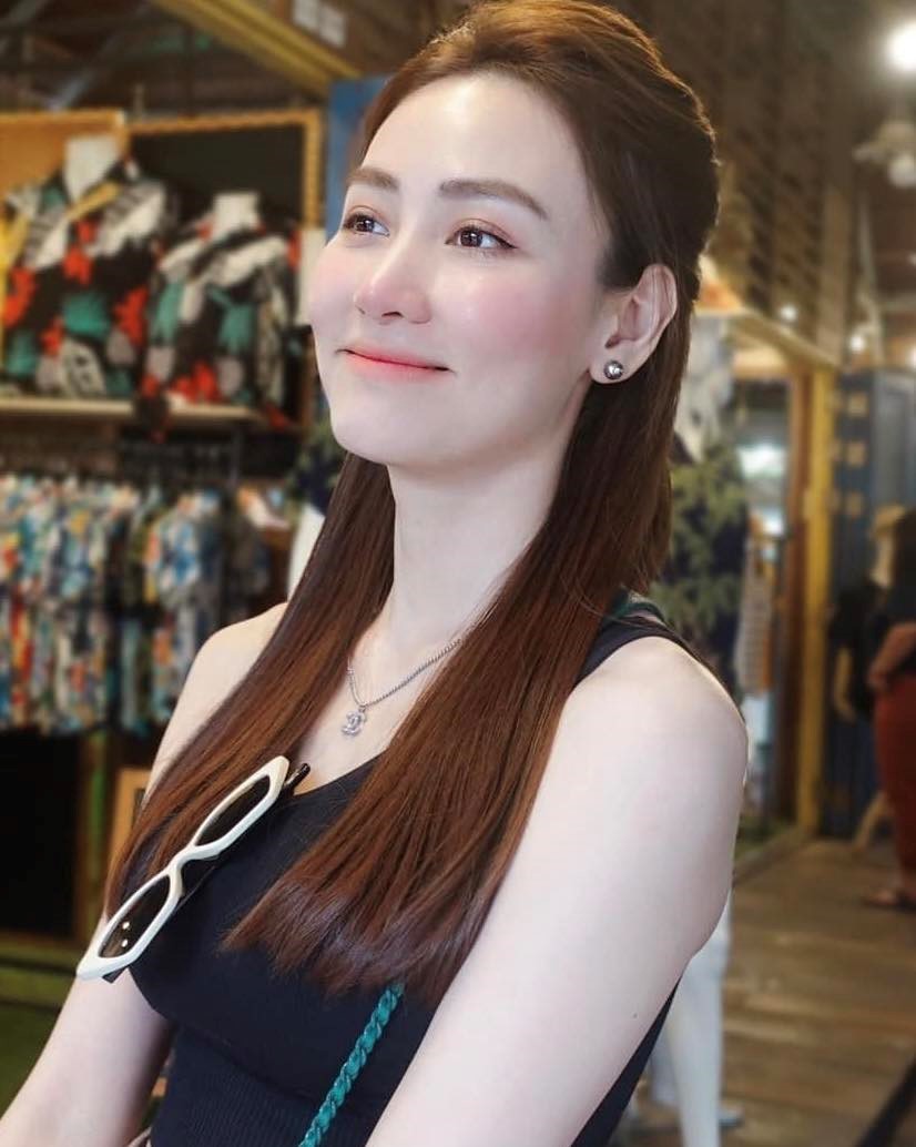 Bông tai ngọc trai là điểm nhấn tinh tế cho phong cách của bạn