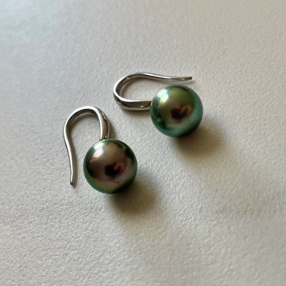 Bông tai ngọc trai Tahiti dáng móc