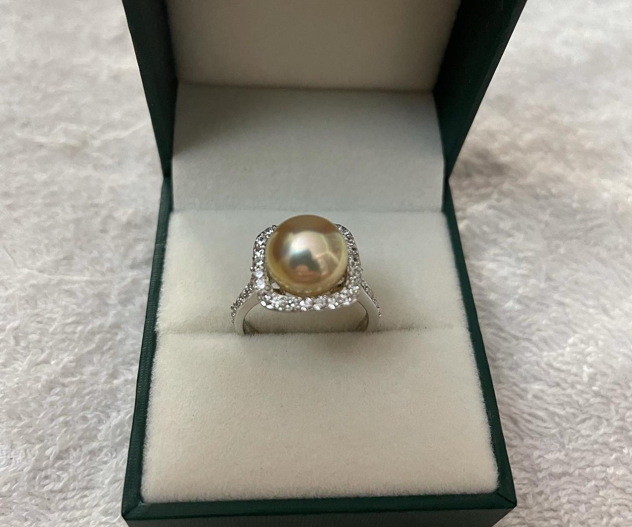 nhẫn ngọc trai đính đá