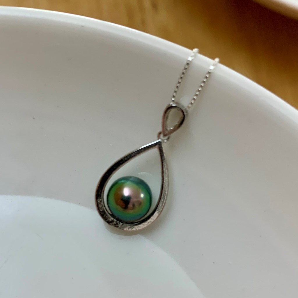 Đeo dây chuyền Ngọc trai có nhiều tác dụng