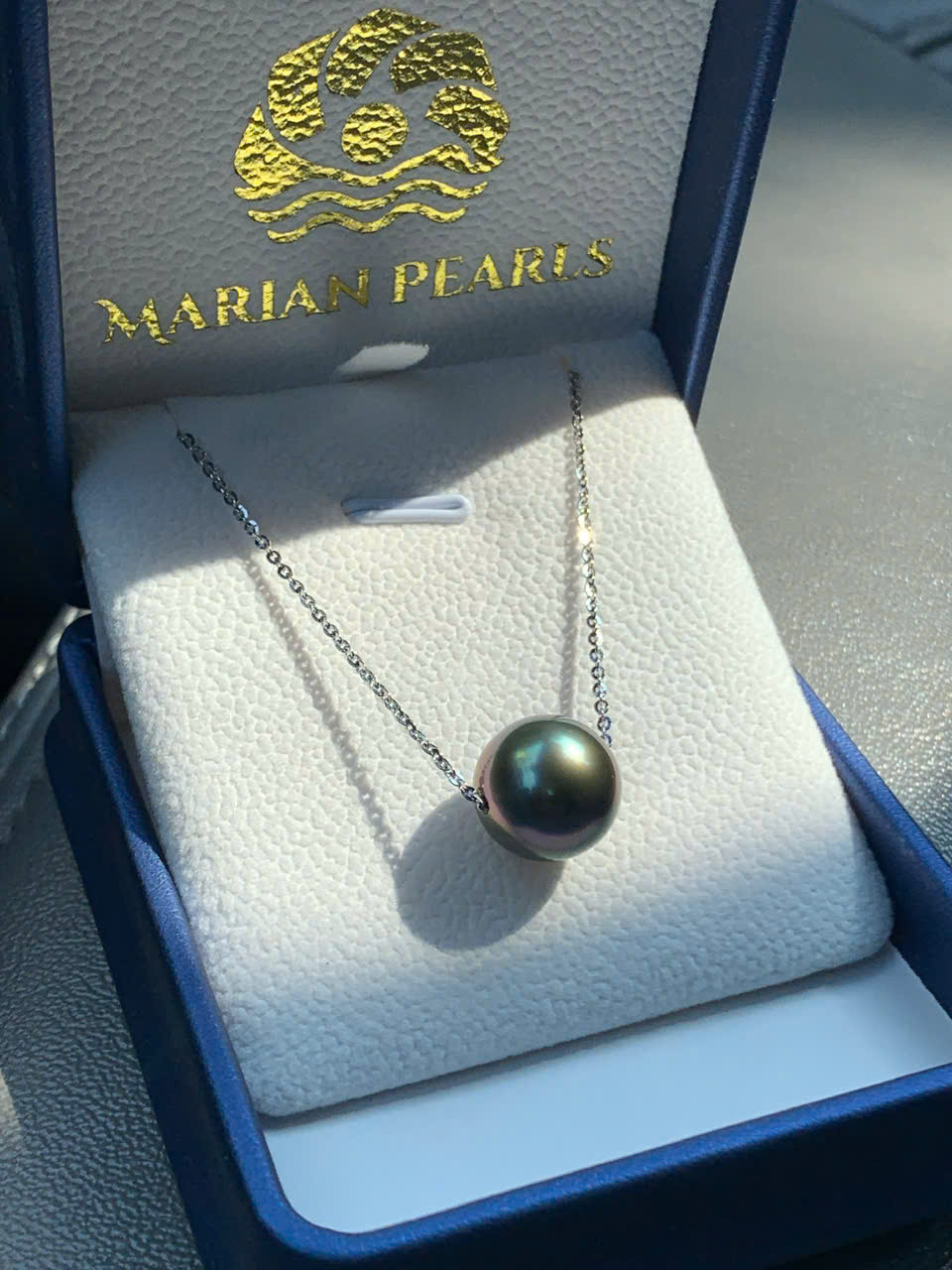 Dây Chuyền Xuyên Tâm Ngọc Trai: Kiệt Tác Của Thời Gian