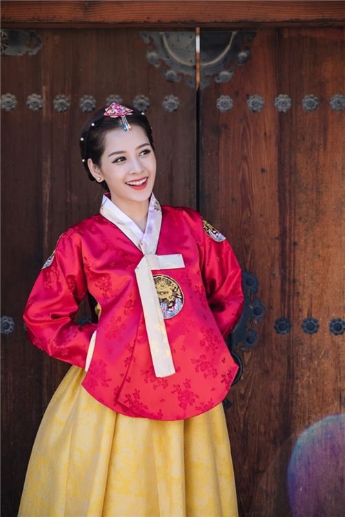 Hanbok và ngọc trai cài mái tóc ( Ảnh Internet)