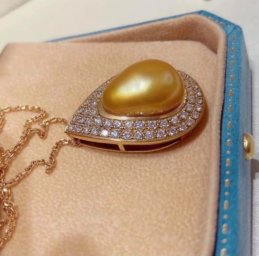 Mặt dây chuyền ngọc trai tự nhiên Southsea vàng