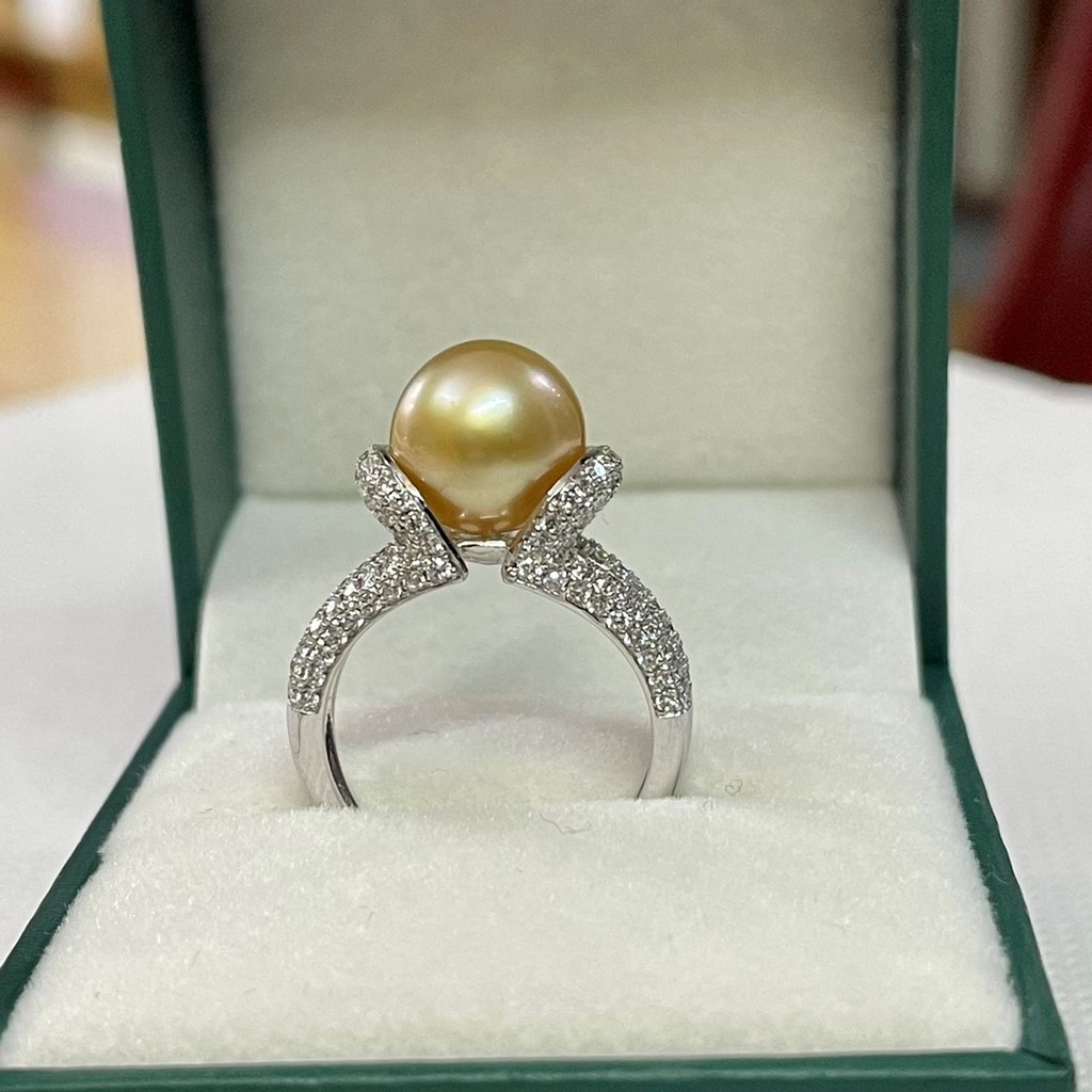 Nhẫn Ngọc trai Southsea vàng