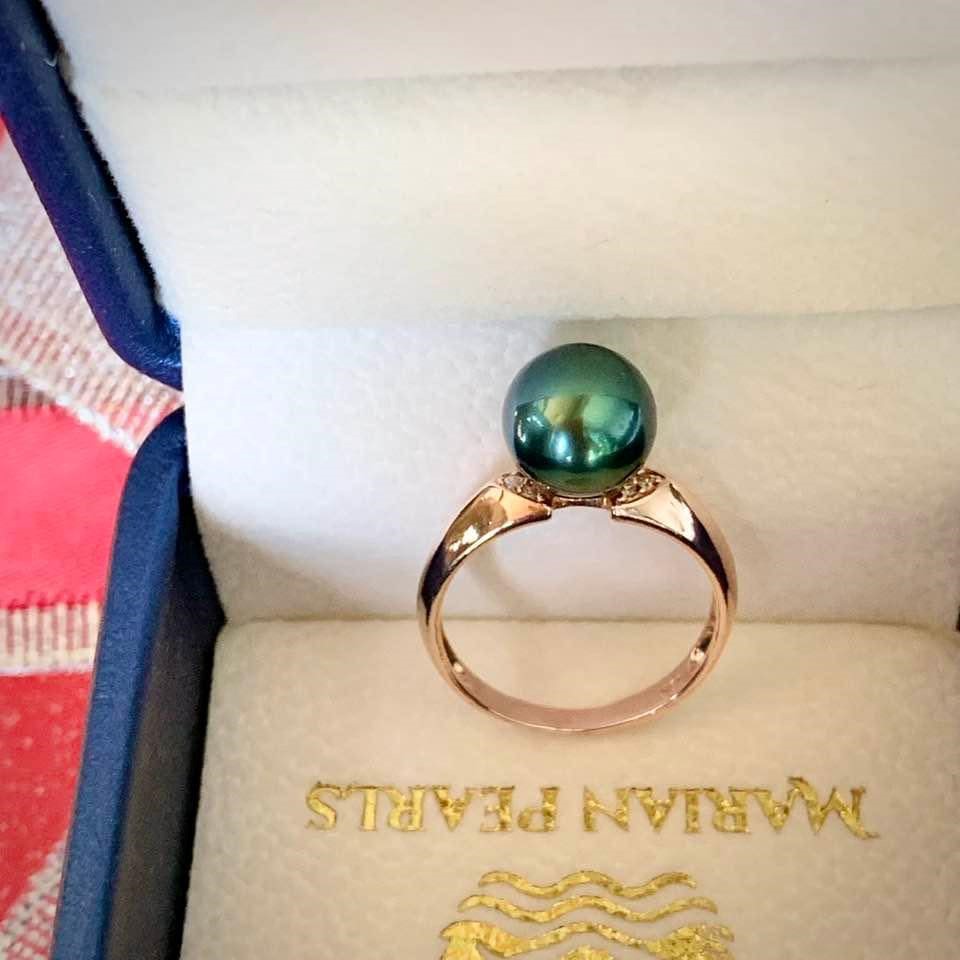 Nhẫn ngọc trai Tahiti ánh xanh lông công