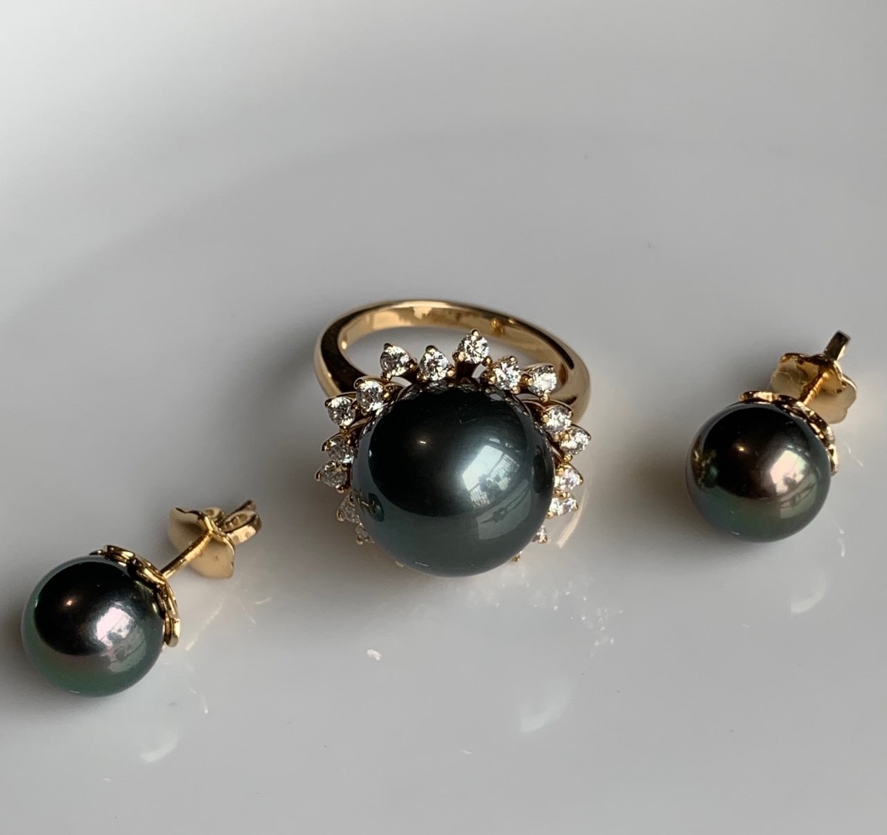 Nhẫn và bông tai Ngọc trai Tahiti