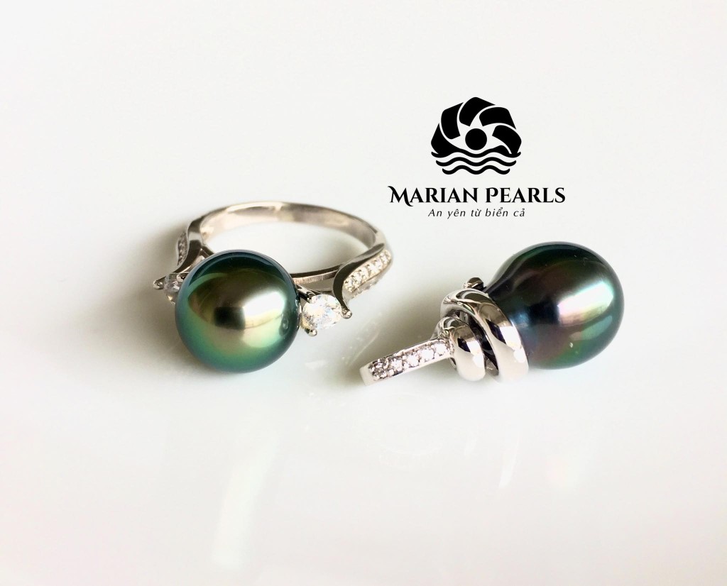 Nhẫn Và Mặt Dây Ngọc Trai Tahiti Xanh Lông Công