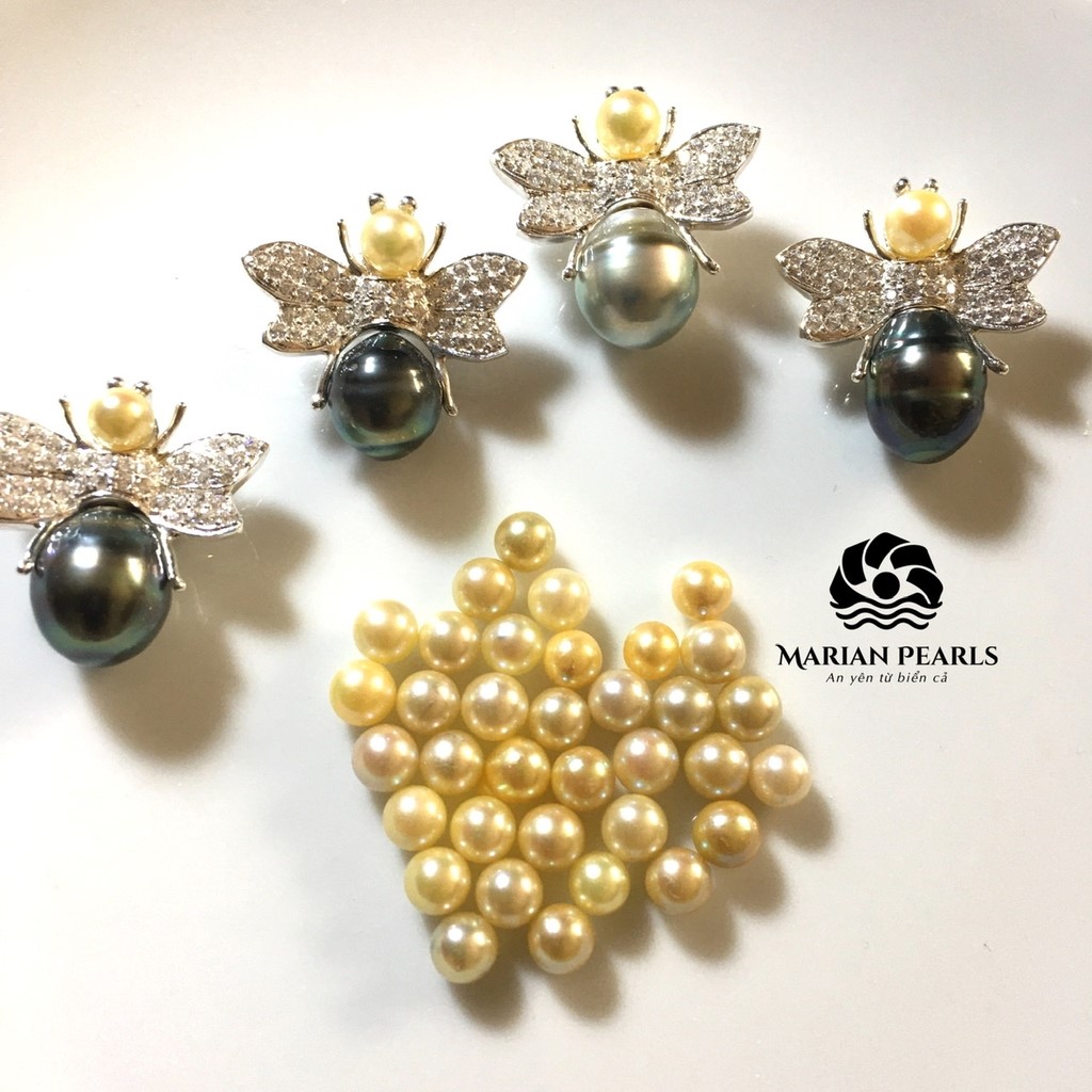 Nút cài áo ngọc trai dáng con ong