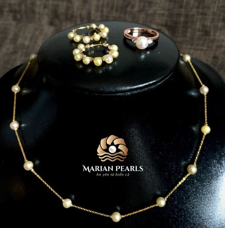 Vòng cổ ngọc trai Akoya vàng