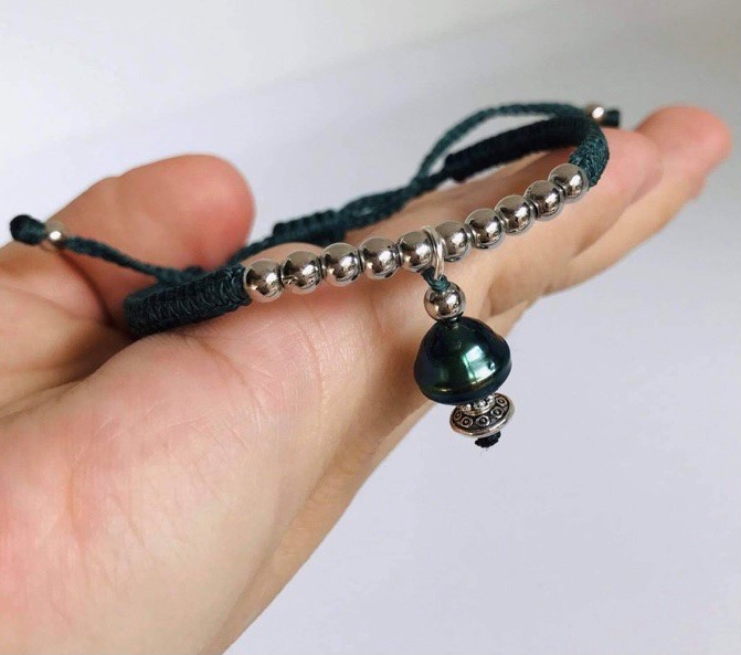 Vòng tay tết thủ công kết hợp ngọc trai Tahiti dáng baroque