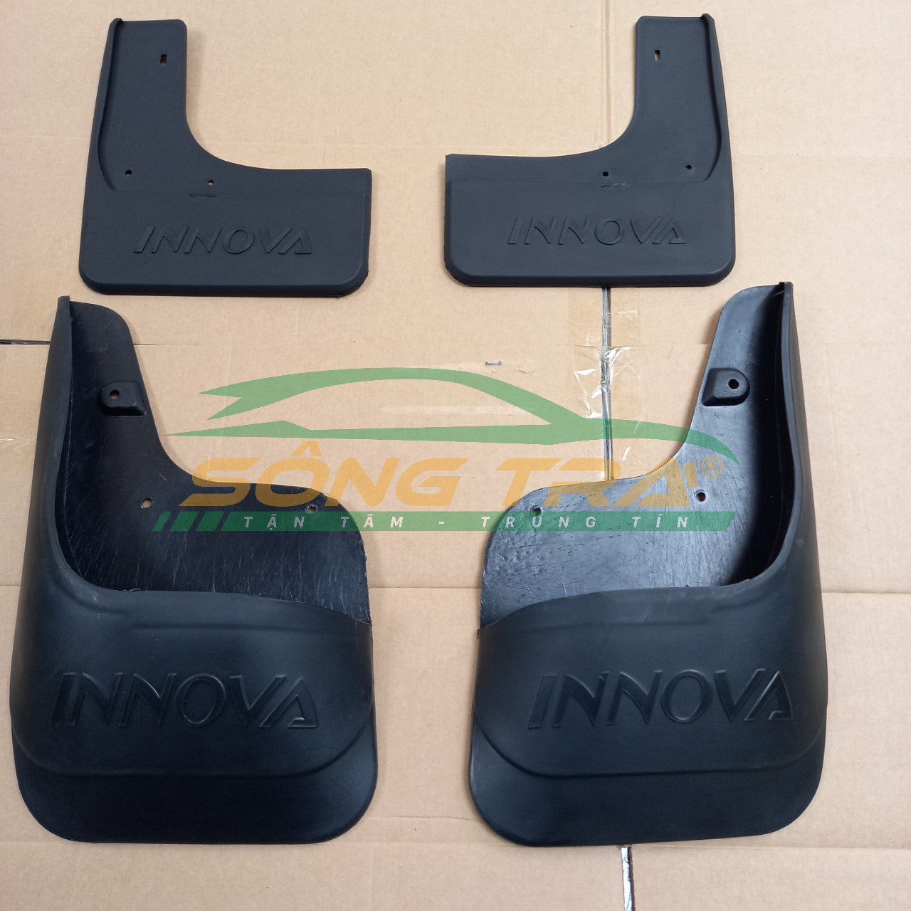 #BỘ_CHẮN_BÙN_BÁNH_TOYOTA_INNOVA