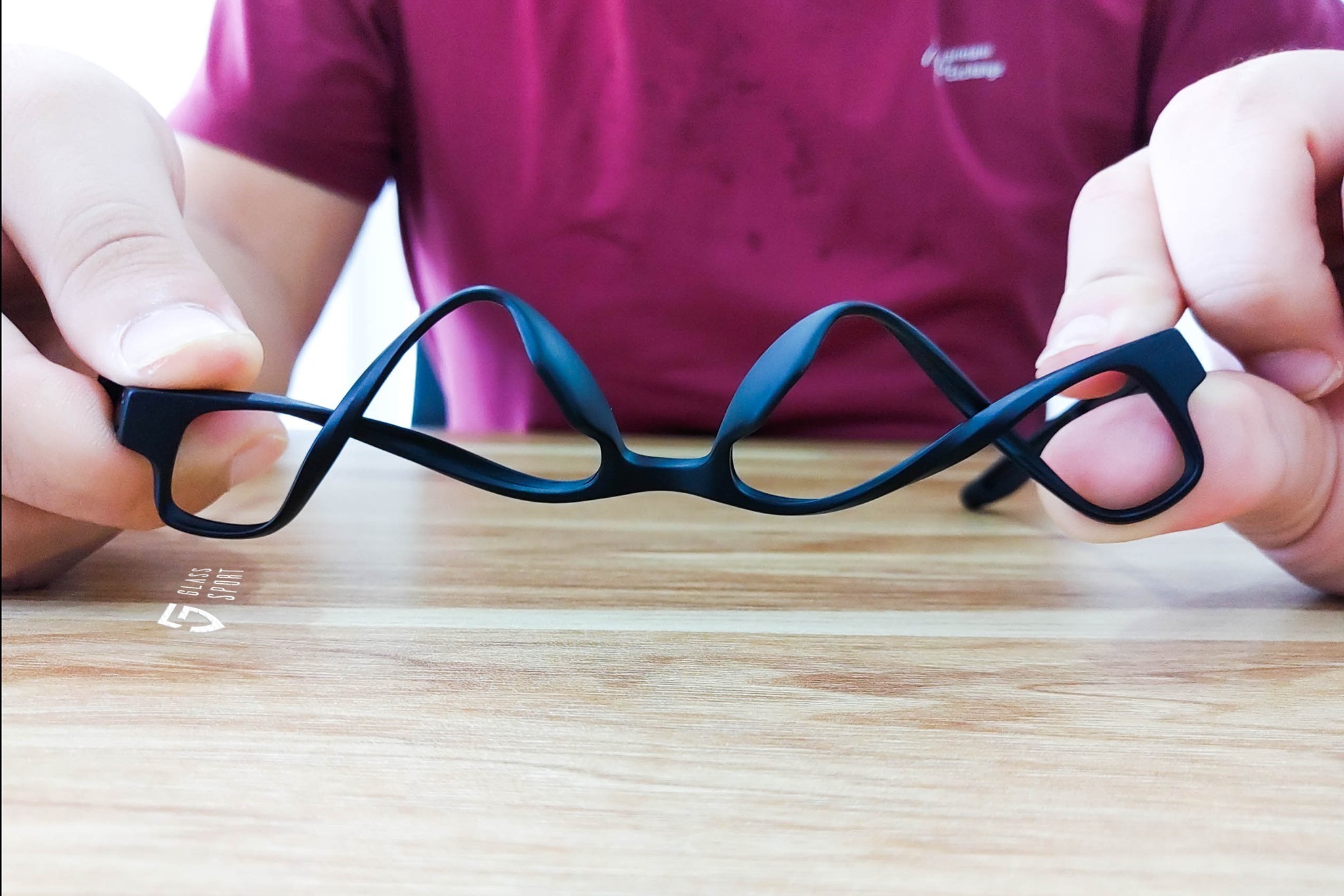 Kính thể thao chất liệu Tr90