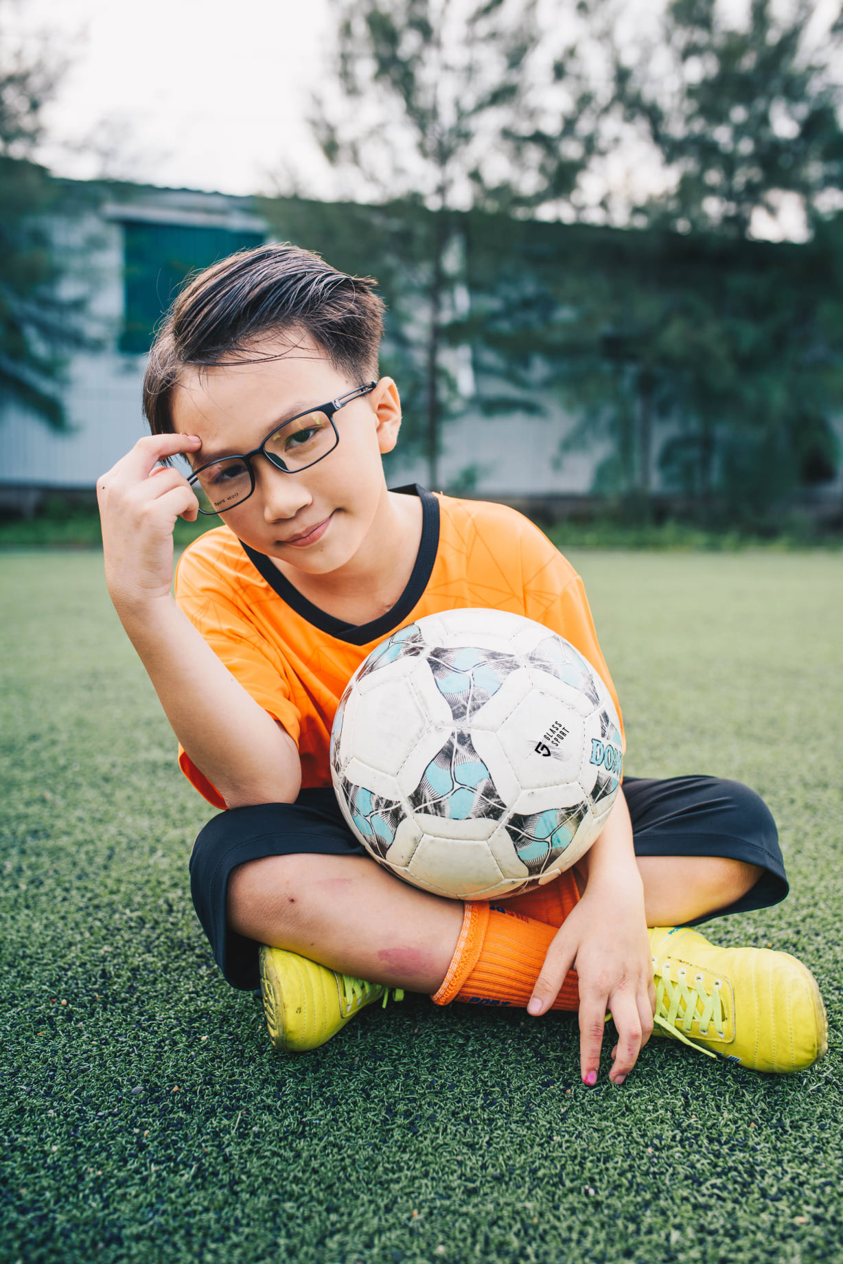 Kính thể thao trẻ em