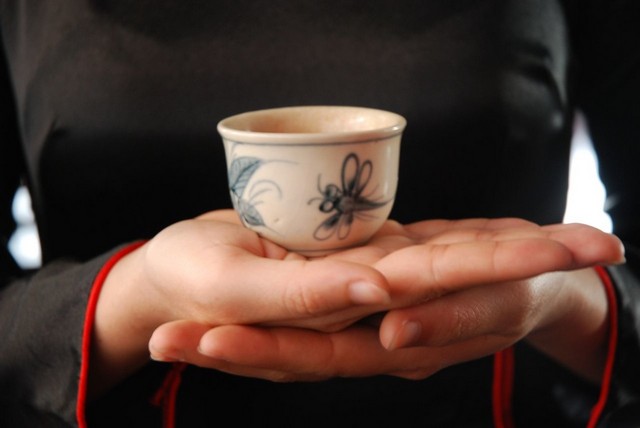 Thưởng thức chè Tân Cương