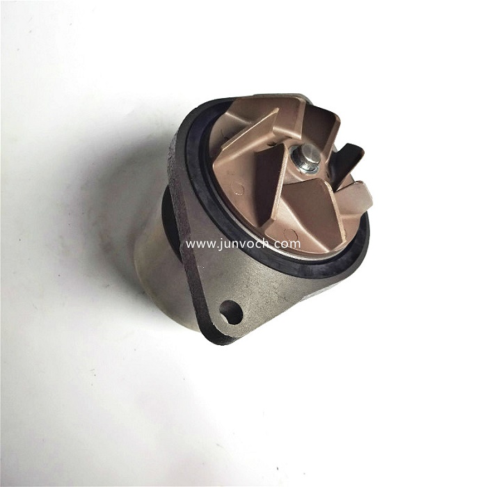 bom-nuoc-lam-mat-dong-co