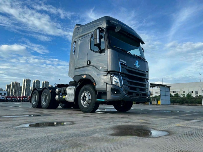 đầu kéo chenglong h7 445hp