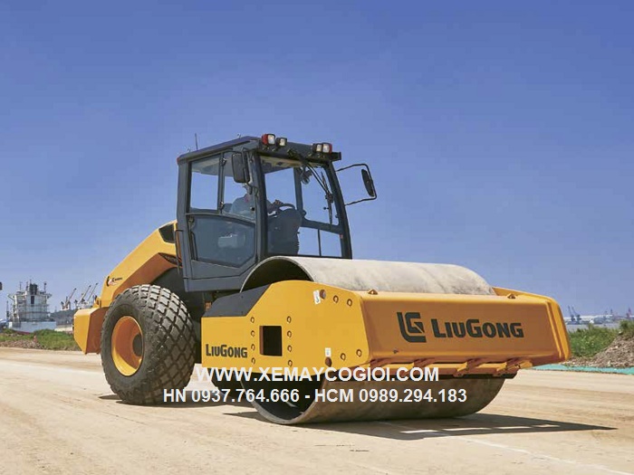 so-sanh-xe-lu-rung-liugong-6114e-va-xcmg-xs143j