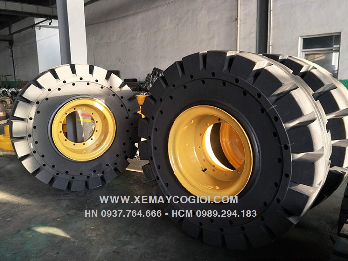 lốp đặc 17.5-25