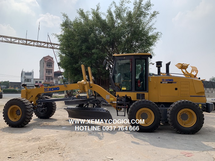máy san gạt trung quốc xcmg gr165