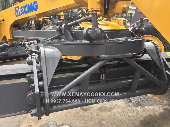 may-san-gat-xcmg-gr135-luoi-gat-3-6-m