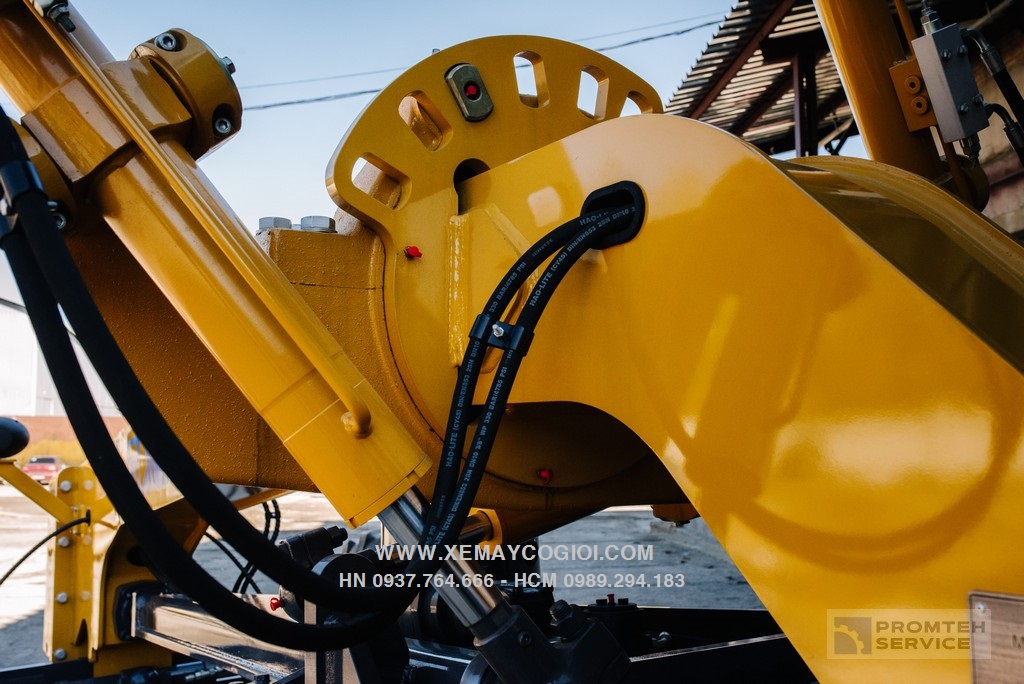 may-san-gat-xcmg-gr135-luoi-gat-3-6-m